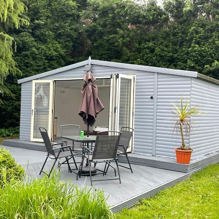 Detached Bungalow II Big Garden II Pet Friendly Villa Hednesford Екстериор снимка