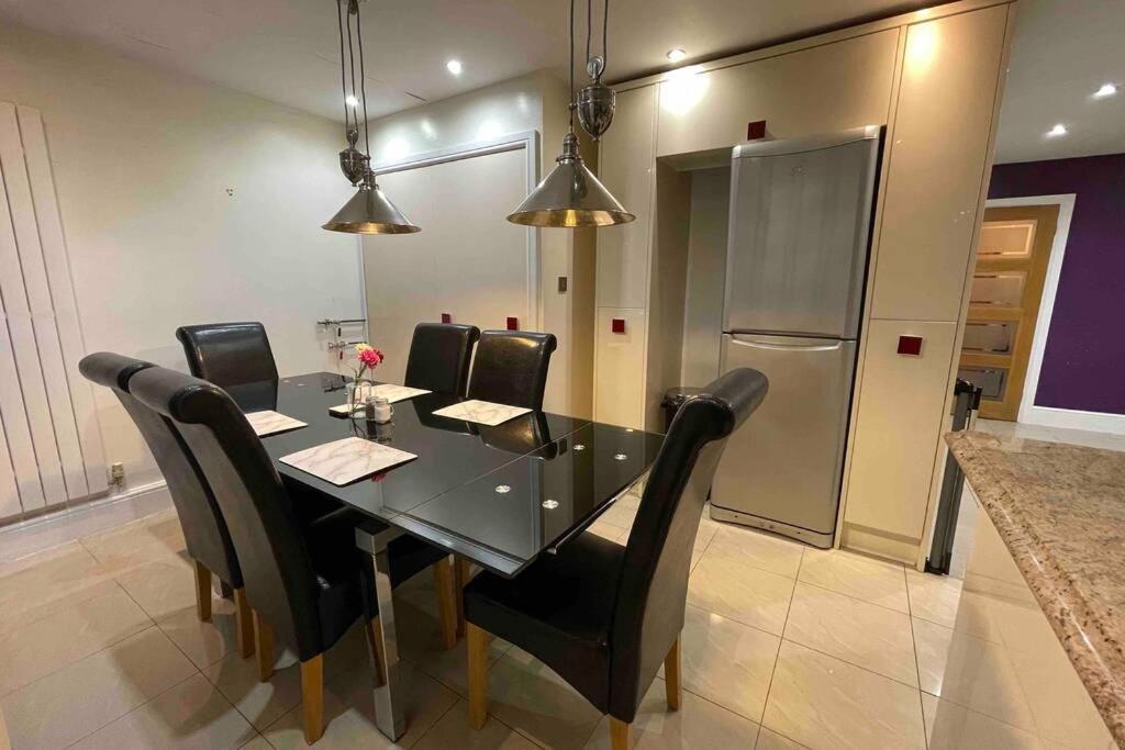 Detached Bungalow II Big Garden II Pet Friendly Villa Hednesford Екстериор снимка