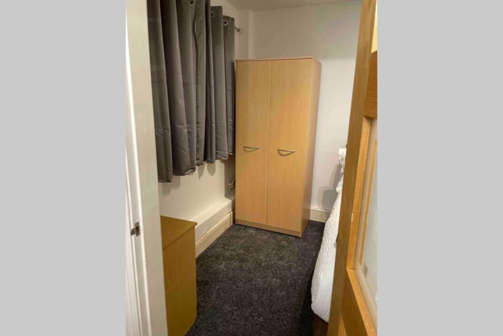 Detached Bungalow II Big Garden II Pet Friendly Villa Hednesford Екстериор снимка